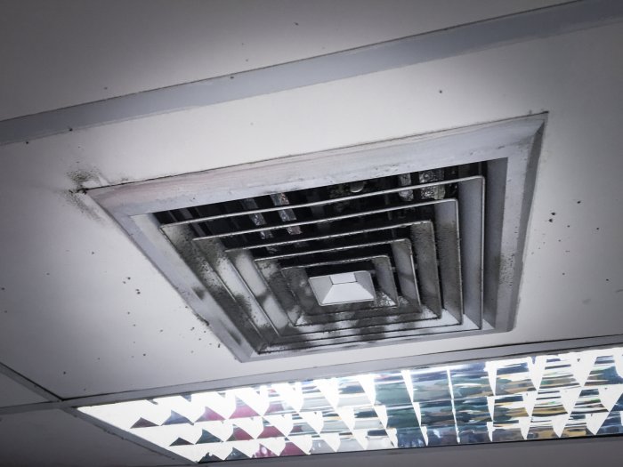 3 Signs Your Air Ducts Need Cleaning