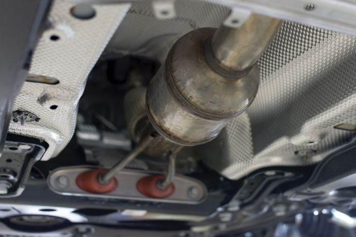10 Symptoms of a Failing Car Catalytic Converter