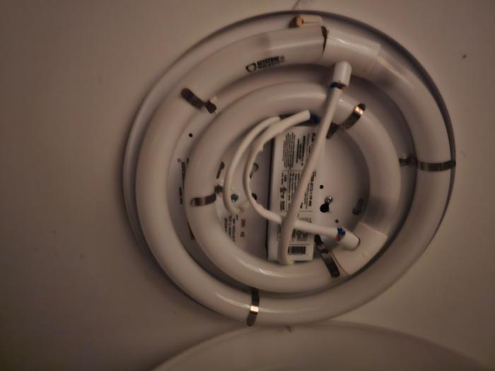 How to Diagnose 8 Common Problems with Your Light Fixtures