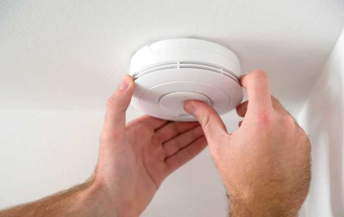 How to Diagnose 8 Common Problems with Your Smoke Detectors